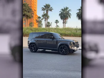 لاند روفر  ديفيندر  110 اتش اس اي  2024  اوتوماتيك  15,000 كم  6 سلندر  دفع رباعي  اس يو في  رمادي كاربيثيان  تحت الضمان