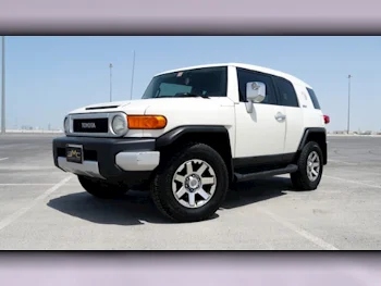 Toyota  FJ Cruiser  Final Edition  2014  Automatic  217,000 Km  6 Cylinder  Four Wheel Drive (4WD)  SUV  White