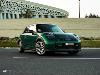 ميني  كوبر  3 سلندر  هاتش باك  أخضر عشبي  2025