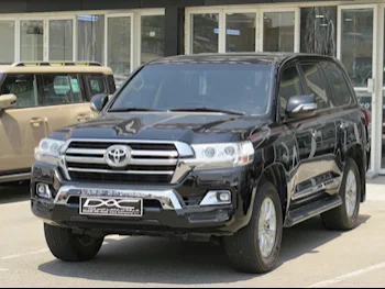 Toyota  Land Cruiser  GXR  2020  Automatic  186,000 Km  8 Cylinder  Four Wheel Drive (4WD)  SUV  Black