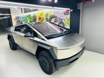 Tesla  CyberBeast  2024  Automatic  0 Km  0 Cylinder  Four Wheel Drive (4WD)  Pick Up  Silver  With Warranty