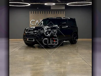 لاند روفر  ديفيندر  90 اتش اس اي  2022  اوتوماتيك  122,000 كم  6 سلندر  دفع رباعي  اس يو في  أسود