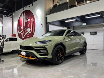 لمبرجيني  اوروس  2021  اوتوماتيك  44,000 كم  8 سلندر  دفع رباعي  اس يو في  أخضر  تحت الضمان