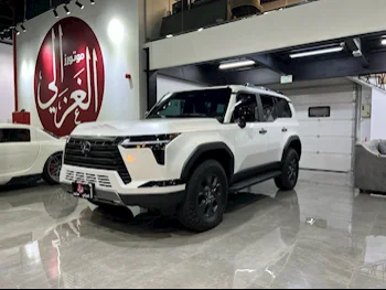 لكزس  جي اكس  550 لاكجري بلس  2024  اوتوماتيك  0 كم  6 سلندر  دفع رباعي  اس يو في  أبيض  تحت الضمان