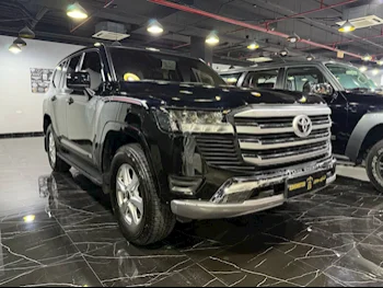 Toyota  Land Cruiser  GXR  2022  Automatic  91,000 Km  6 Cylinder  Four Wheel Drive (4WD)  SUV  Black