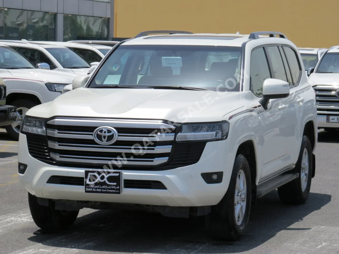 تويوتا  لاند كروزر  جي اكس ار  2024  اوتوماتيك  37,000 كم  6 سلندر  دفع رباعي  اس يو في  أبيض
