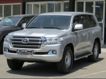 Toyota  Land Cruiser  GXR  2021  Automatic  38,000 Km  6 Cylinder  Four Wheel Drive (4WD)  SUV  Silver