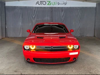 Dodge  Challenger  2016  Automatic  140,000 Km  6 Cylinder  Rear Wheel Drive (RWD)  Coupe / Sport  Red