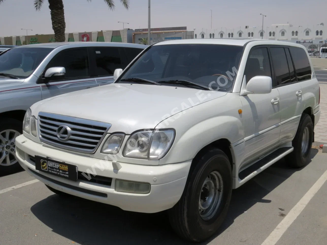 Lexus  LX  470  2004  Automatic  388,000 Km  8 Cylinder  Four Wheel Drive (4WD)  SUV  White