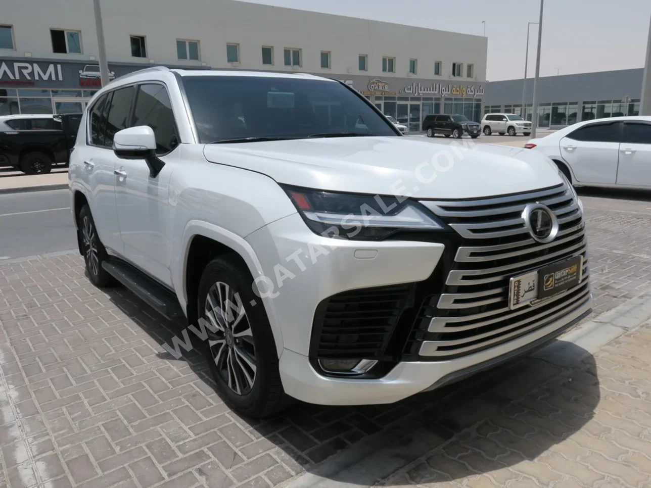 لكزس  ال اكس  600 لكجري  2024  اوتوماتيك  15,000 كم  6 سلندر  دفع رباعي  اس يو في  أبيض  تحت الضمان