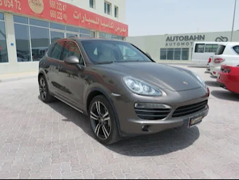 بورش  كيان  اس  2011  اوتوماتيك  94,000 كم  8 سلندر  دفع رباعي  اس يو في  بني