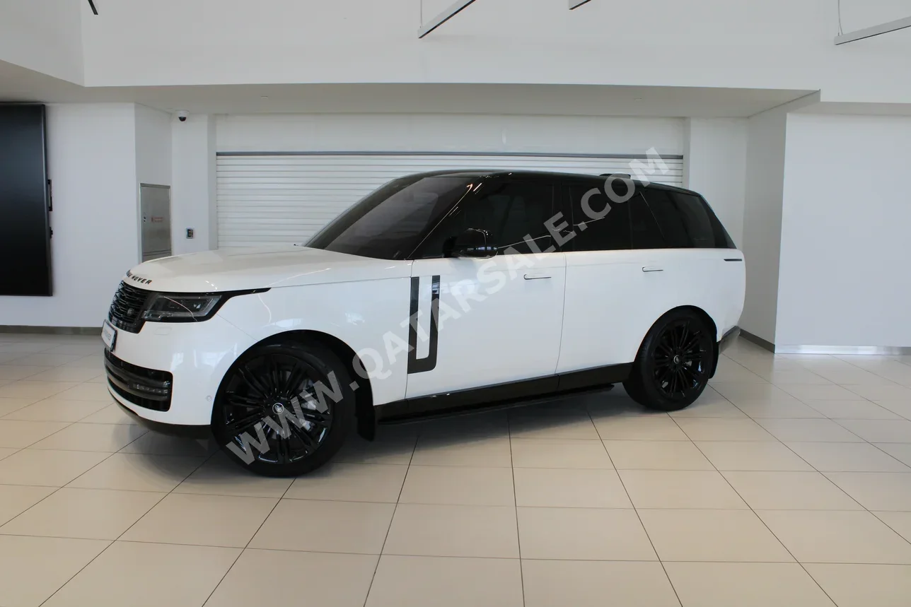 Land Rover  Range Rover  HSE  2023  Automatic  40,770 Km  8 Cylinder  Four Wheel Drive (4WD)  SUV  White  With Warranty