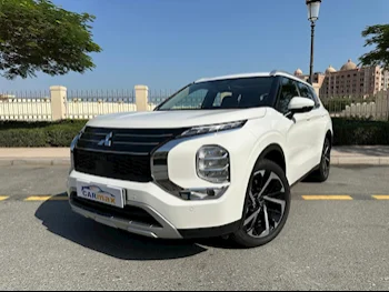 Mitsubishi  Outlander  2025  Automatic  0 Km  4 Cylinder  Four Wheel Drive (4WD)  SUV  White  With Warranty