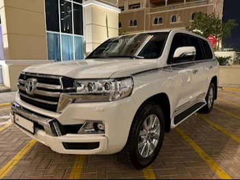 Toyota  Land Cruiser  GXR  2019  Automatic  88,000 Km  8 Cylinder  Four Wheel Drive (4WD)  SUV  White