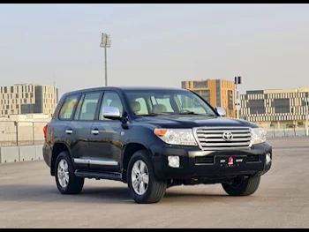 تويوتا  لاند كروزر  في اكس ار  2012  اوتوماتيك  392,000 كم  8 سلندر  دفع رباعي  اس يو في  أسود