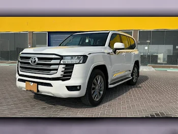 تويوتا  لاند كروزر  جي اكس ار توين توربو  2024  اوتوماتيك  0 كم  6 سلندر  دفع رباعي  اس يو في  أبيض  تحت الضمان