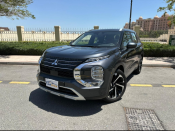 ميتسوبيشي  أوت لاندر  اتش ال +  2025  اوتوماتيك  0 كم  4 سلندر  دفع رباعي  اس يو في  رمادي  تحت الضمان