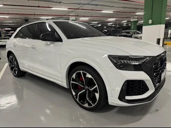 Audi  RSQ8  2022  Automatic  59,000 Km  8 Cylinder  All Wheel Drive (AWD)  SUV  White  With Warranty