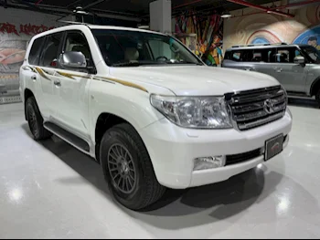 Toyota  Land Cruiser  GXR  2009  Automatic  391,000 Km  8 Cylinder  Four Wheel Drive (4WD)  SUV  Pearl