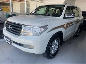 Toyota  Land Cruiser  GXR  2008  Automatic  287,000 Km  6 Cylinder  Four Wheel Drive (4WD)  SUV  White