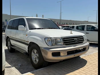 Toyota  Land Cruiser  GXR  1999  Automatic  200,000 Km  6 Cylinder  Four Wheel Drive (4WD)  SUV  White