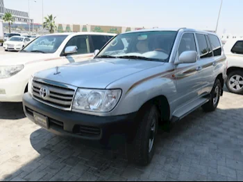 Toyota  Land Cruiser  GXR  2005  Manual  125,000 Km  6 Cylinder  Four Wheel Drive (4WD)  SUV  Silver