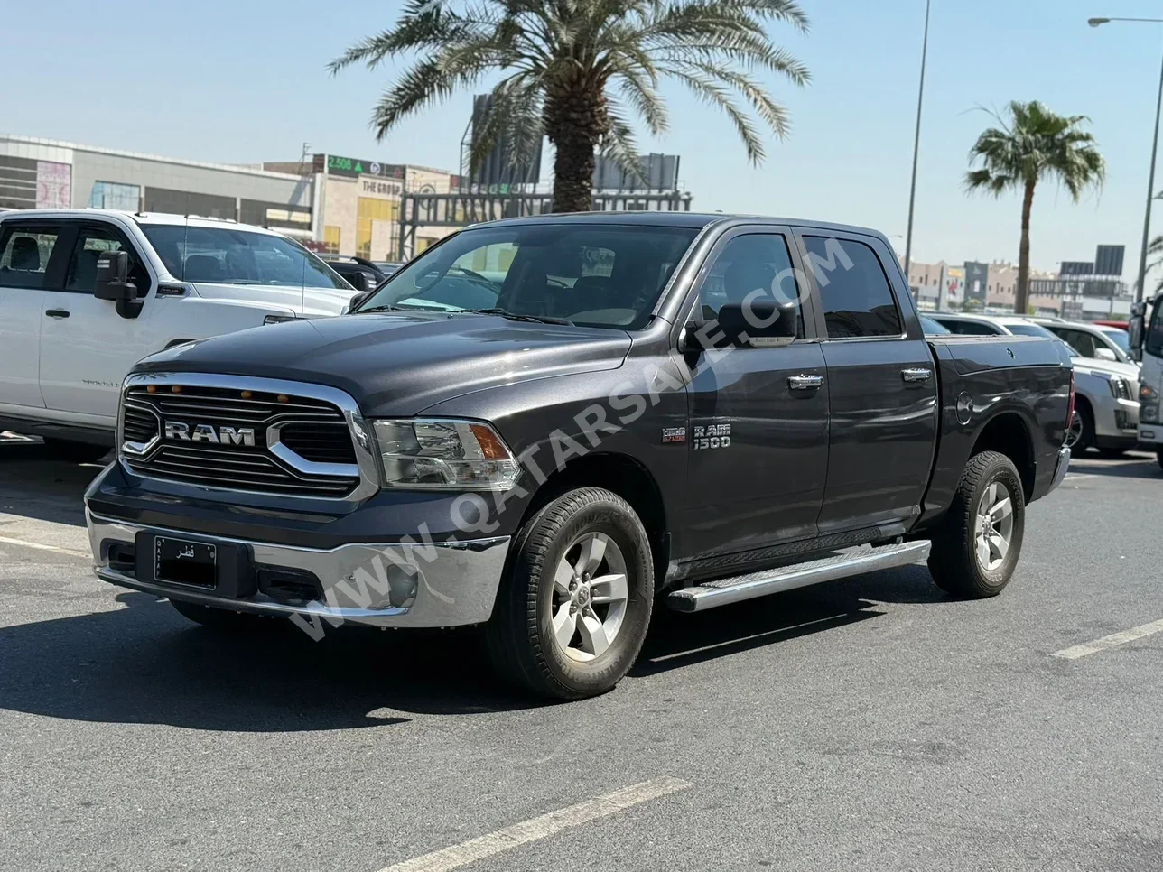 دودج  رام  1500  2016  اوتوماتيك  230,000 كم  8 سلندر  دفع رباعي  بيكب  رمادي  تحت الضمان