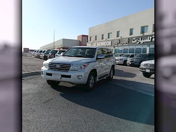 Toyota  Land Cruiser  GXR  2013  Automatic  271,000 Km  6 Cylinder  Four Wheel Drive (4WD)  SUV  White