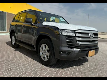 تويوتا  لاند كروزر  جي اكس ار توين توربو  2025  اوتوماتيك  0 كم  6 سلندر  دفع رباعي  اس يو في  رمادي  تحت الضمان