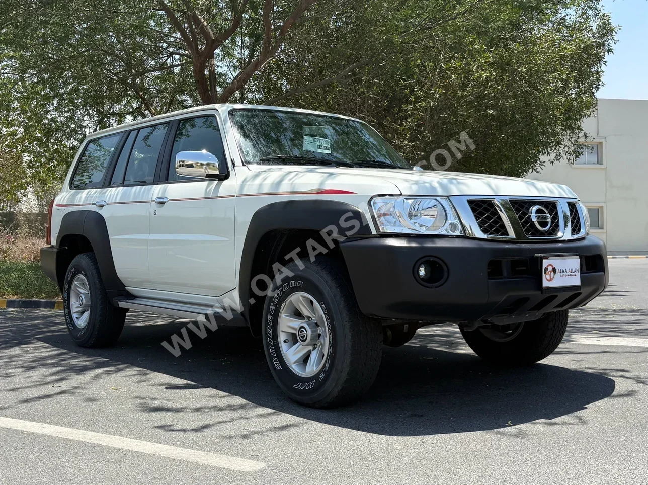 Nissan  Patrol  GL  2023  Automatic  0 Km  6 Cylinder  Four Wheel Drive (4WD)  SUV  White  With Warranty
