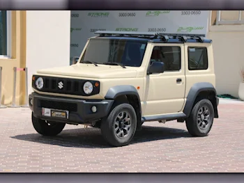 سوزوكي  جمني  2021  اوتوماتيك  75,000 كم  4 سلندر  دفع رباعي  اس يو في  بيج