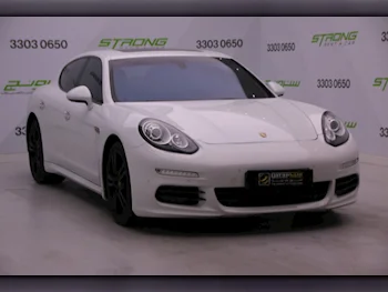 Porsche  Panamera  2014  Automatic  46,000 Km  6 Cylinder  Rear Wheel Drive (RWD)  Sedan  White