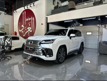 لكزس  ال اكس  600 لكجري  2024  اوتوماتيك  19,000 كم  6 سلندر  دفع رباعي  اس يو في  أبيض  تحت الضمان