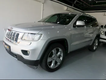 جييب  شيروكي  ليميتيد  2011  اوتوماتيك  183,000 كم  6 سلندر  دفع رباعي  اس يو في  فضي