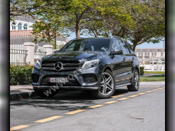 مرسيدس - بنز  جي ال اي  400  2017  اوتوماتيك  110,000 كم  6 سلندر  دفع رباعي  اس يو في  أسود