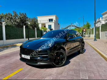 Porsche  Macan  2021  Automatic  88,000 Km  4 Cylinder  Four Wheel Drive (4WD)  SUV  Black