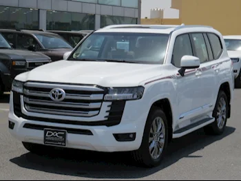 تويوتا  لاند كروزر  جي اكس ار توين توربو  2025  اوتوماتيك  0 كم  6 سلندر  دفع رباعي  اس يو في  أبيض  تحت الضمان
