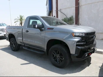 Chevrolet  Silverado  Trail Boss  2021  Automatic  78,000 Km  8 Cylinder  Four Wheel Drive (4WD)  Pick Up  Gray  With Warranty
