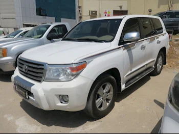 Toyota  Land Cruiser  GXR  2015  Automatic  433,000 Km  8 Cylinder  Four Wheel Drive (4WD)  SUV  White