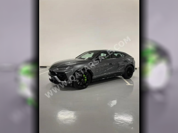 لمبرجيني  اوروس  2019  اوتوماتيك  106,000 كم  8 سلندر  دفع رباعي  اس يو في  رمادي  تحت الضمان