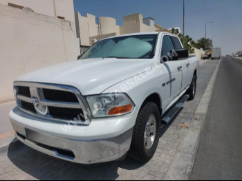 دودج  رام  1500  2012  اوتوماتيك  182,000 كم  8 سلندر  دفع رباعي  بيكب  أبيض