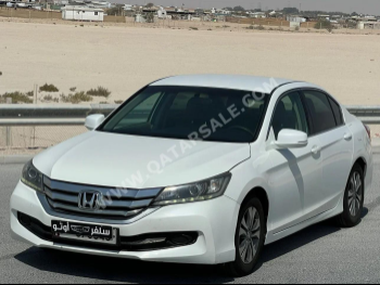 Honda  Accord  2016  Automatic  242,000 Km  4 Cylinder  Front Wheel Drive (FWD)  Sedan  White