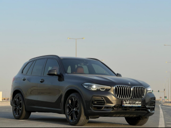 BMW  X-Series  X5  2023  Automatic  56,000 Km  6 Cylinder  Four Wheel Drive (4WD)  SUV  Black  With Warranty