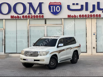 Toyota  Land Cruiser  GXR  2008  Automatic  367,000 Km  8 Cylinder  Four Wheel Drive (4WD)  SUV  White