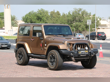 جييب  رانجلار  صحارى  2015  اوتوماتيك  178,000 كم  6 سلندر  دفع رباعي  اس يو في  بني
