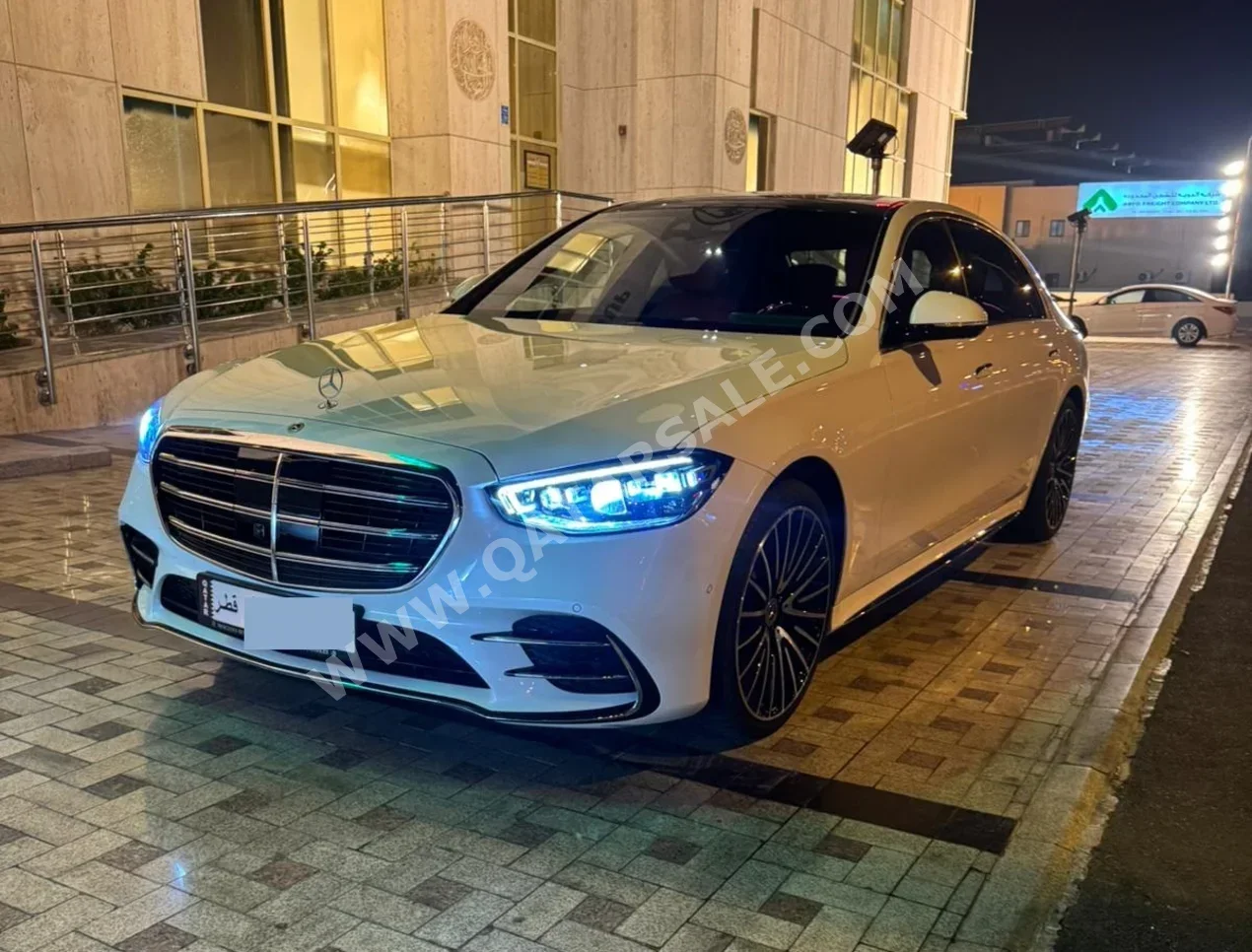 مرسيدس - بنز  اس - كلاس  450  2024  اوتوماتيك  7,000 كم  6 سلندر  دفع خلفي  سيدان  أبيض  تحت الضمان