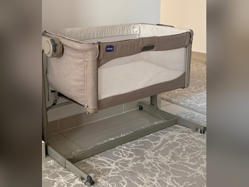 أسّرة الأطفال - سرير طفل رضيع  - اللون الرمادي