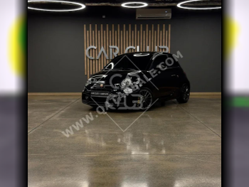 فيات  695  ابارث  2024  اوتوماتيك  33,000 كم  4 سلندر  سحب امامي  هاتشباك  أسود  تحت الضمان