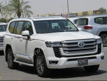 تويوتا  لاند كروزر  جي اكس ار توين توربو  2025  اوتوماتيك  0 كم  6 سلندر  دفع رباعي  اس يو في  أبيض  تحت الضمان