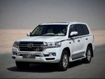 Toyota  Land Cruiser  GXR  2018  Automatic  229,000 Km  8 Cylinder  Four Wheel Drive (4WD)  SUV  White